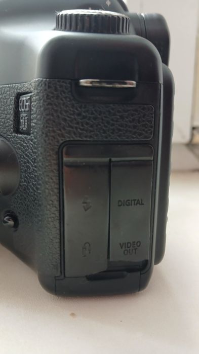 Canon 5d повнокадровий фотоапарат