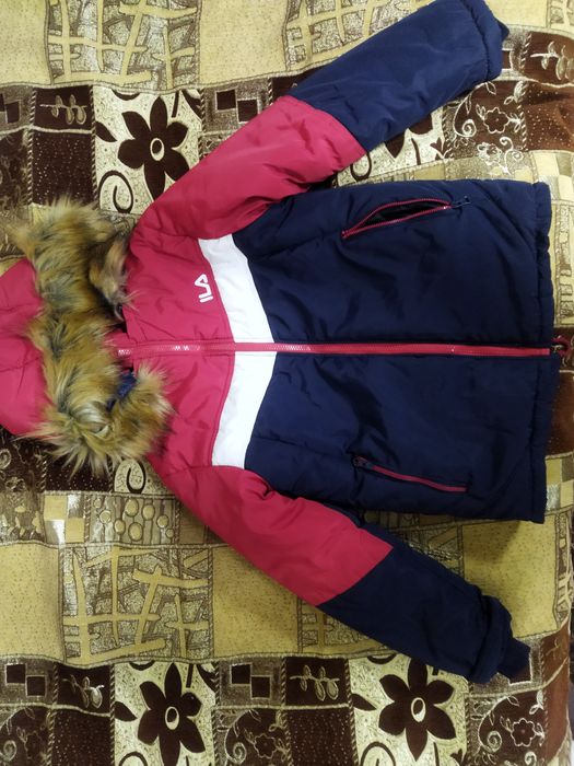 Дитяча зимова куртка філа, в ідеальному стані