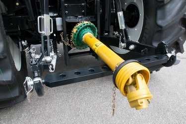 Wał przekaźnika odbioru mocy rębak mulczer