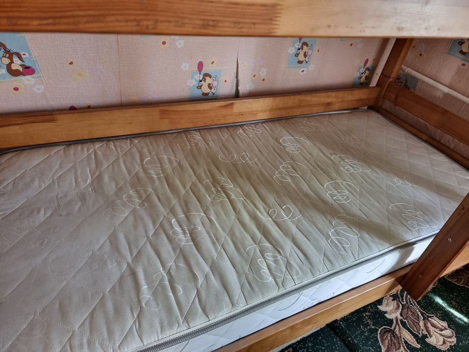 Ліжко двухярусне з матрасами 90×200