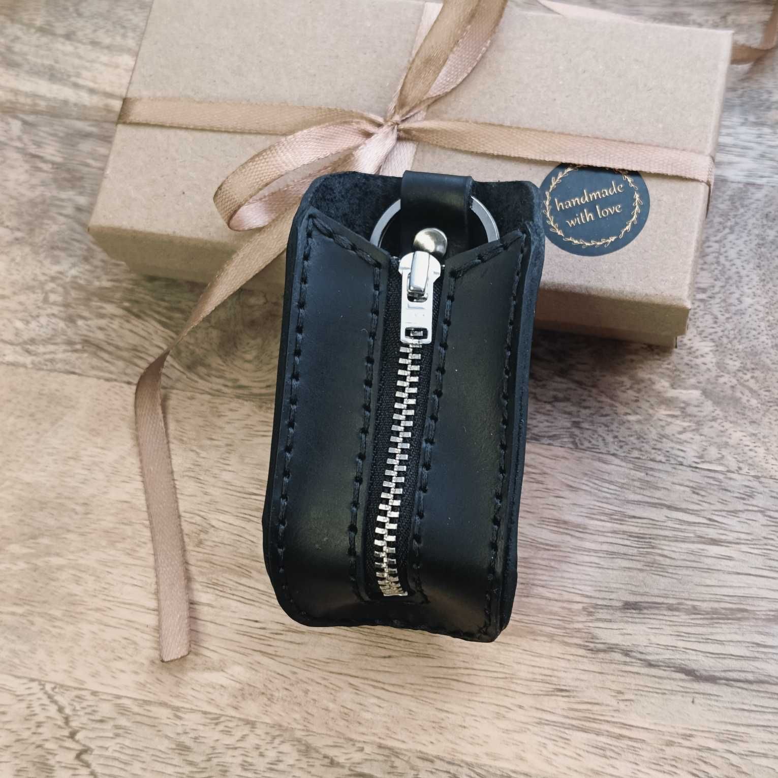 Personalizowane skórzane etui na klucze z grawerem imienia, inicjałów
