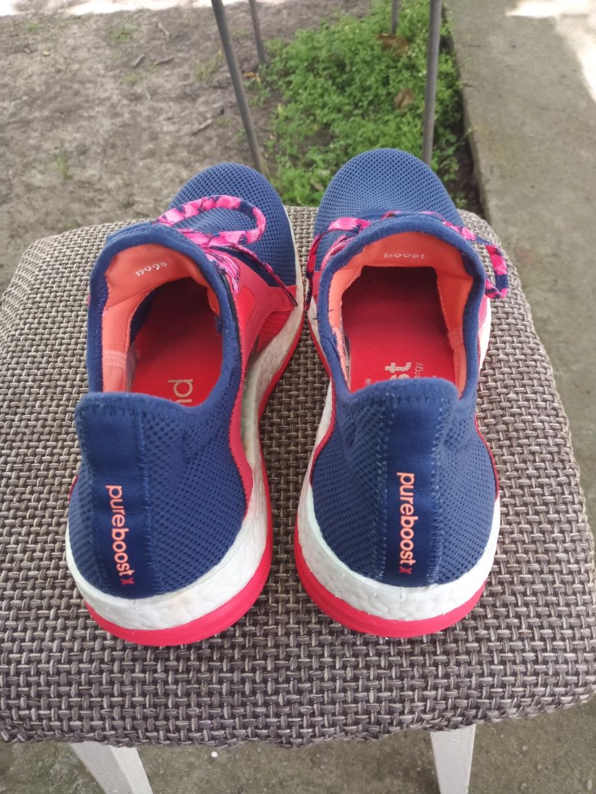 Жіночі кросівки Адідас Pureboost x. Розмір 39.