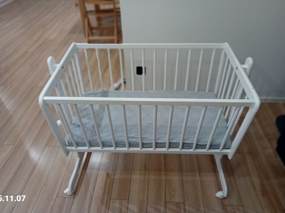 Łóżeczko kołyska dla dziecka