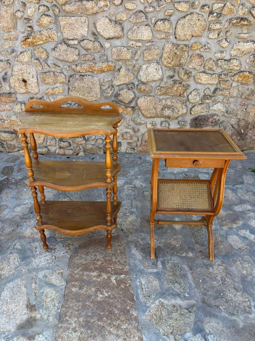 Moveis de entrada, telefone.