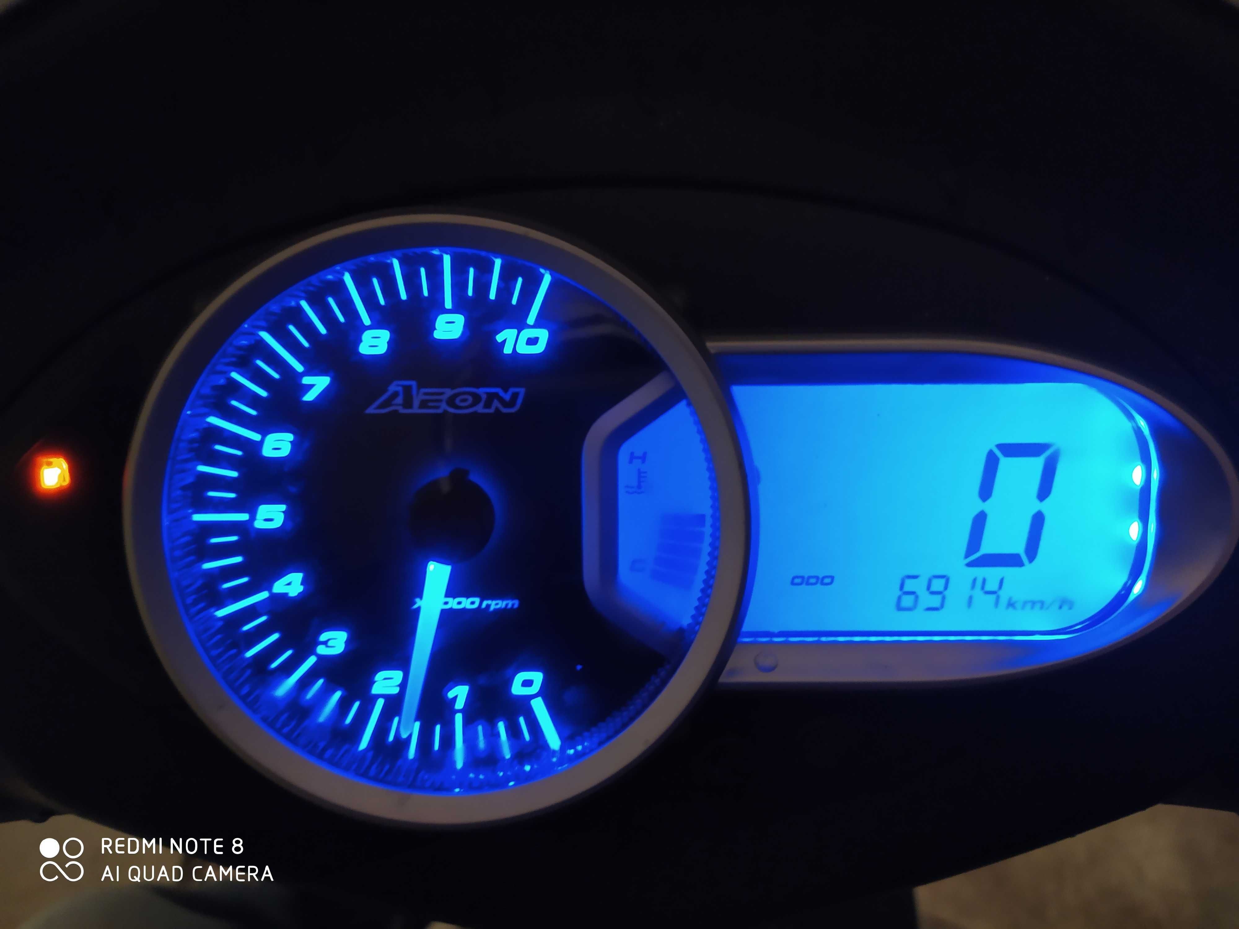 Scooter Aeon urban 350i com poucos klm