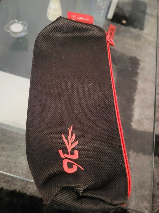 Estojo escolar âmbar