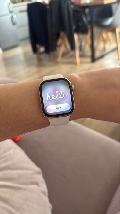 Apple Watch 10 GPS + cellular 42mm KOPERTA Z ALUMINIUM