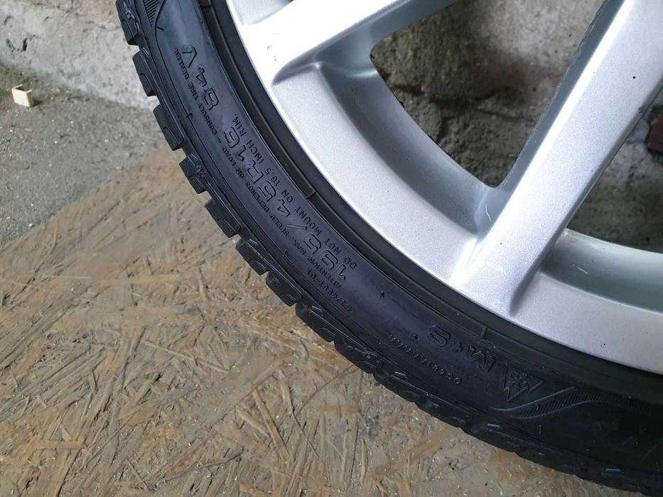 Cztery Opony zimowe 195/45R16 Goodyear UltraGrip Performance+ 8,7mm