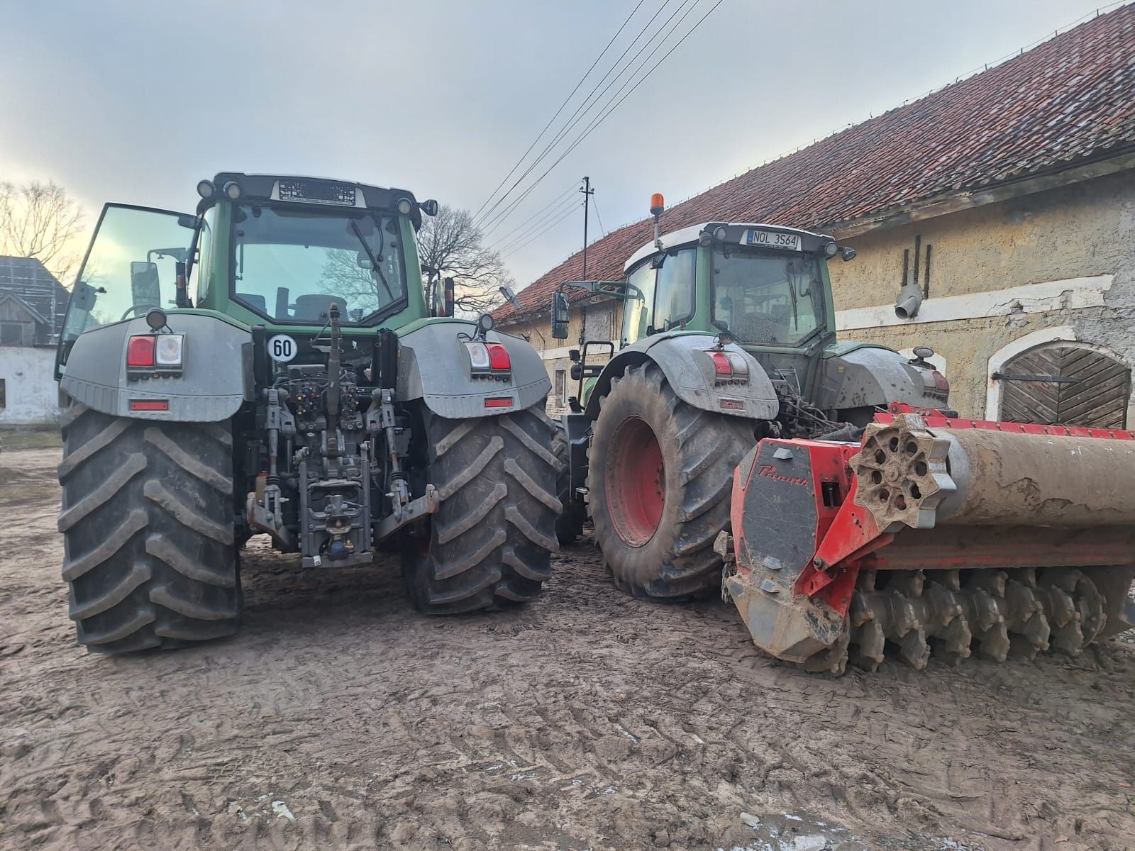 Roboty ziemne wykopy niwelacja terenu karczowanie