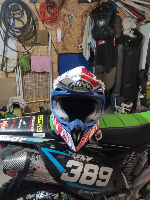 Sprzedam Kask AIROH rozmiar M