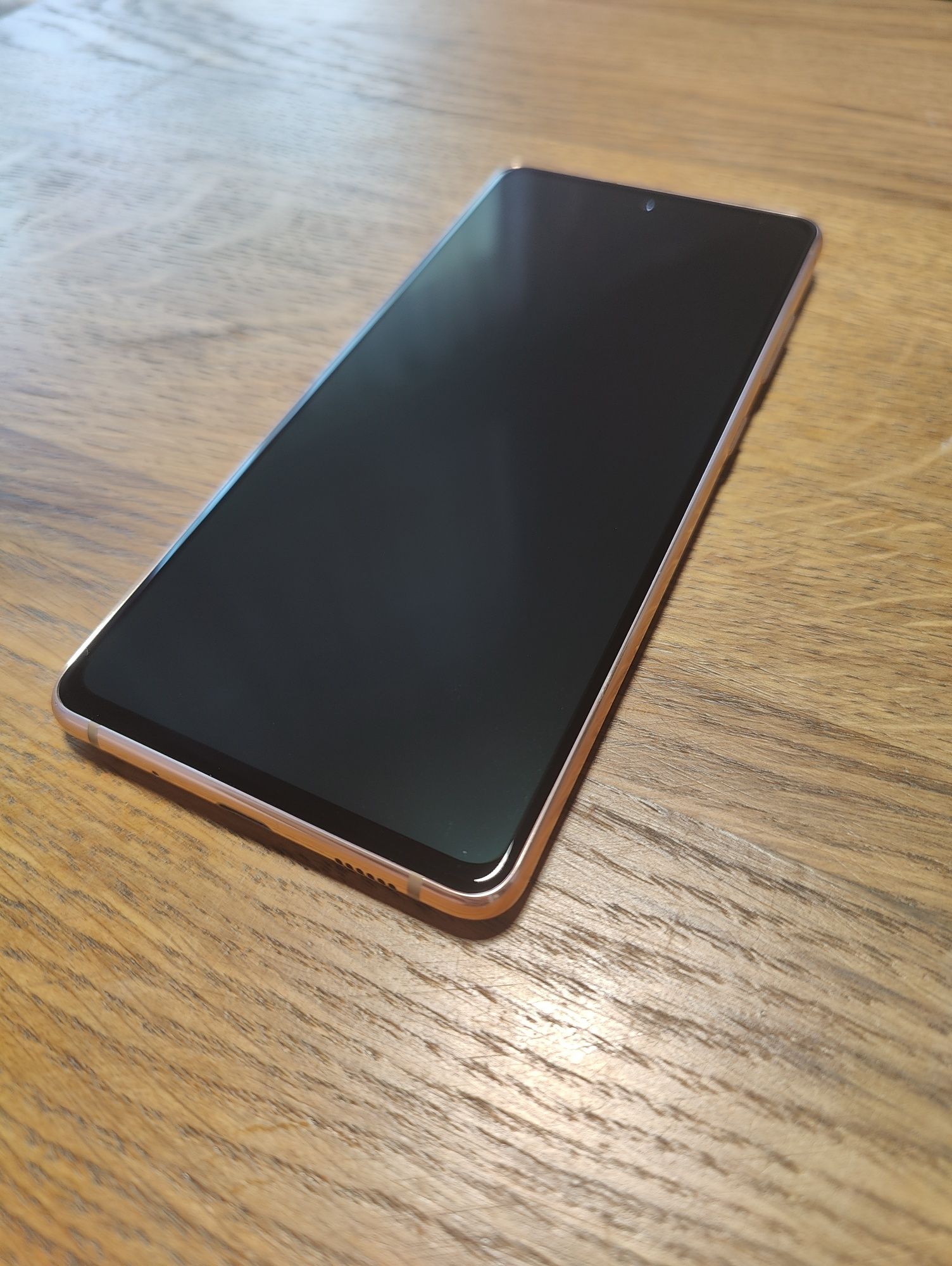 Samsung Galaxy S20FE 5G SM-G781U1/DS 6/128Gb Orange проц Snapdragon865