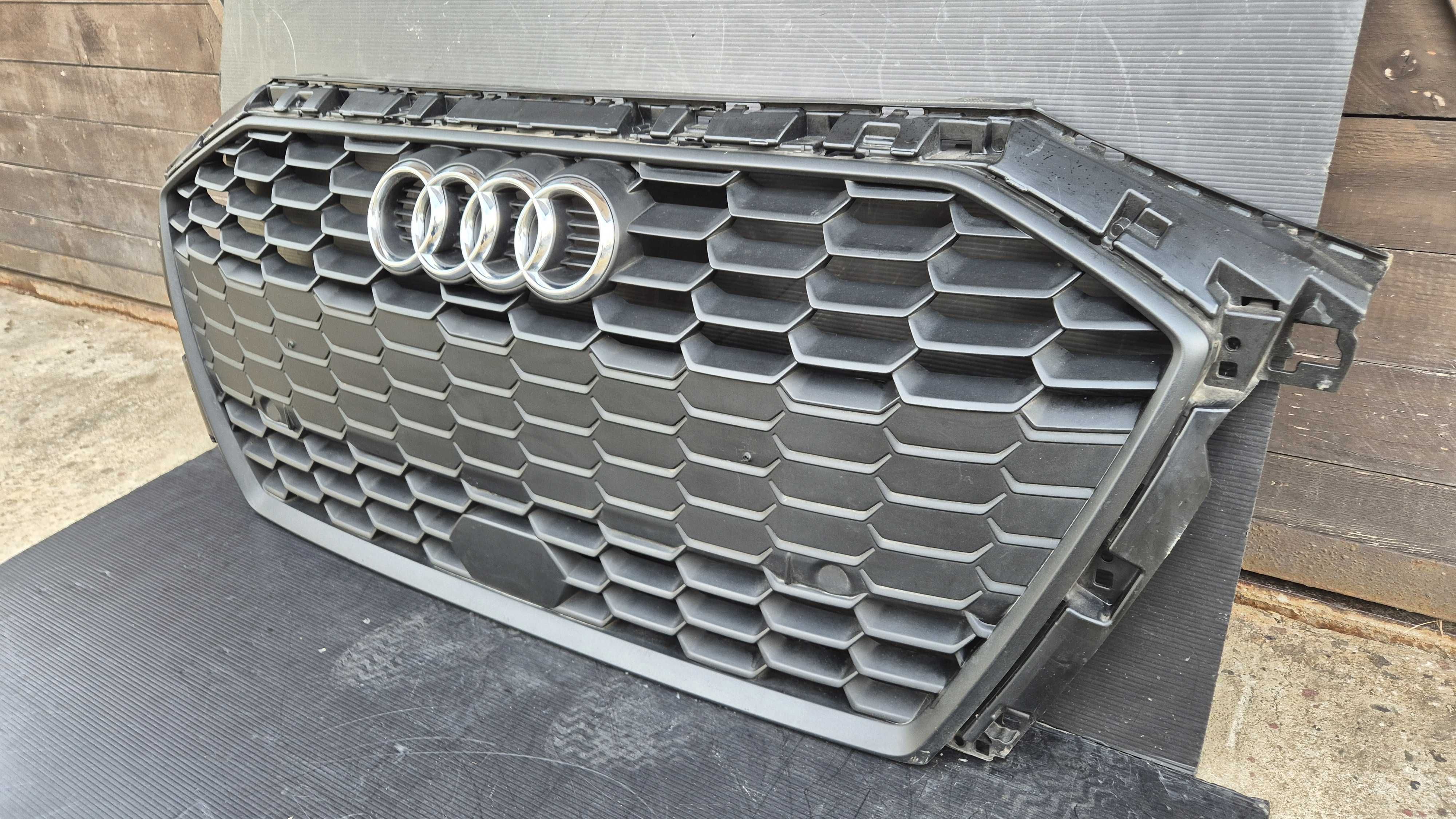 Atrapa chłodnicy GRILL Audi A3 8Y 2020- S-LINE OE 8Y0 Stan BDB ORYG !