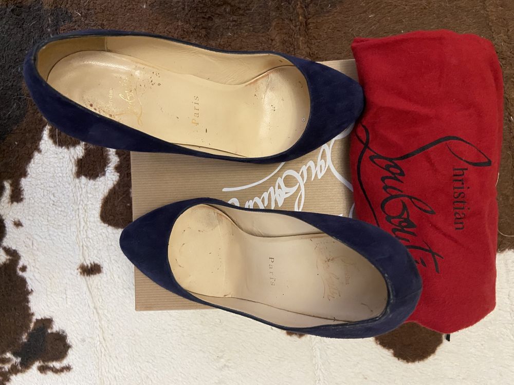 Christian Louboutin 37 Navy