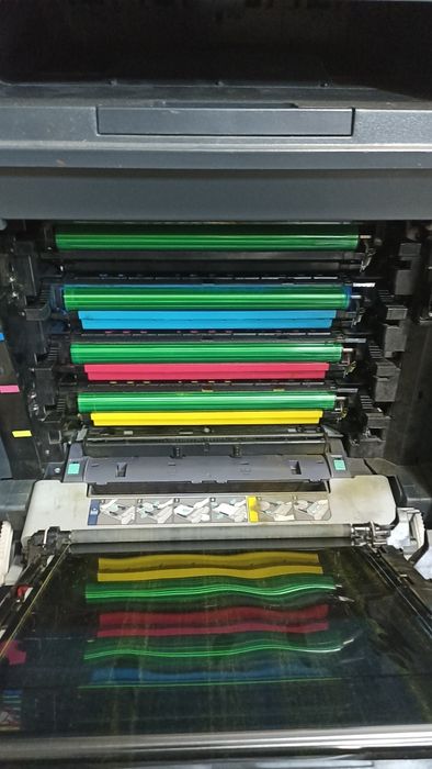 Принтер МФУ. Samsung  6220. Б/в. Включаеться ,друкує але розмито.