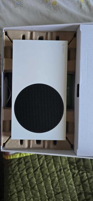 Xbox Series S, 512gb com muito pouco uso