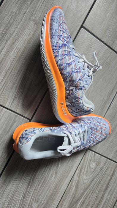 buty do biegania UNDER ARMOUR UA W FLOW Velociti Wind bluetooth