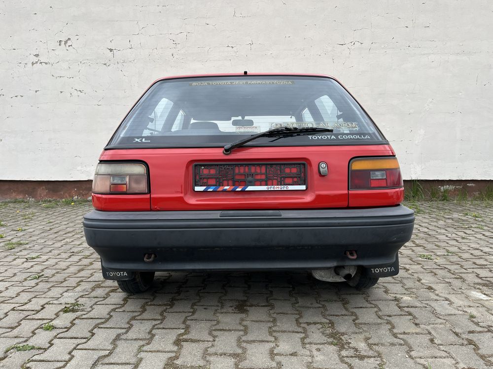 Toyota Corolla 1.3 hatchback, rok 1992, klasyk, zabytek, youngtimer