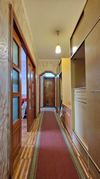 Продам 3 кімнатну квартиру по пр. М.Лушпи