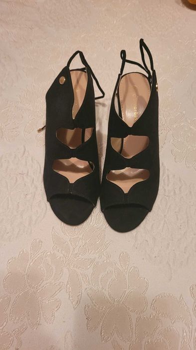 Sapatos de salto, Calçado Guimarães