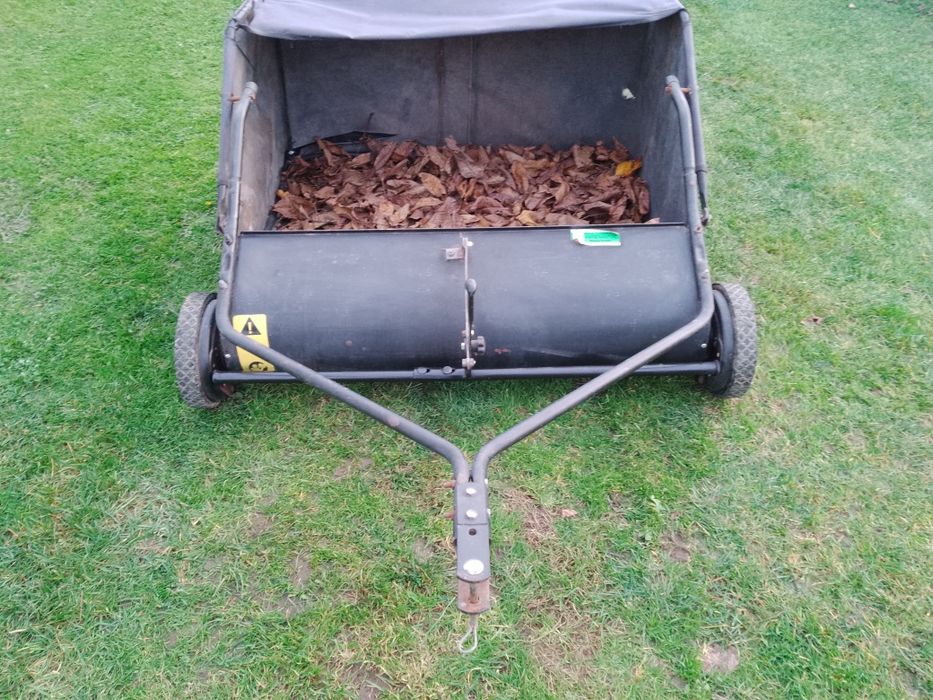 Zamiatarka szczotka do liści i trawy