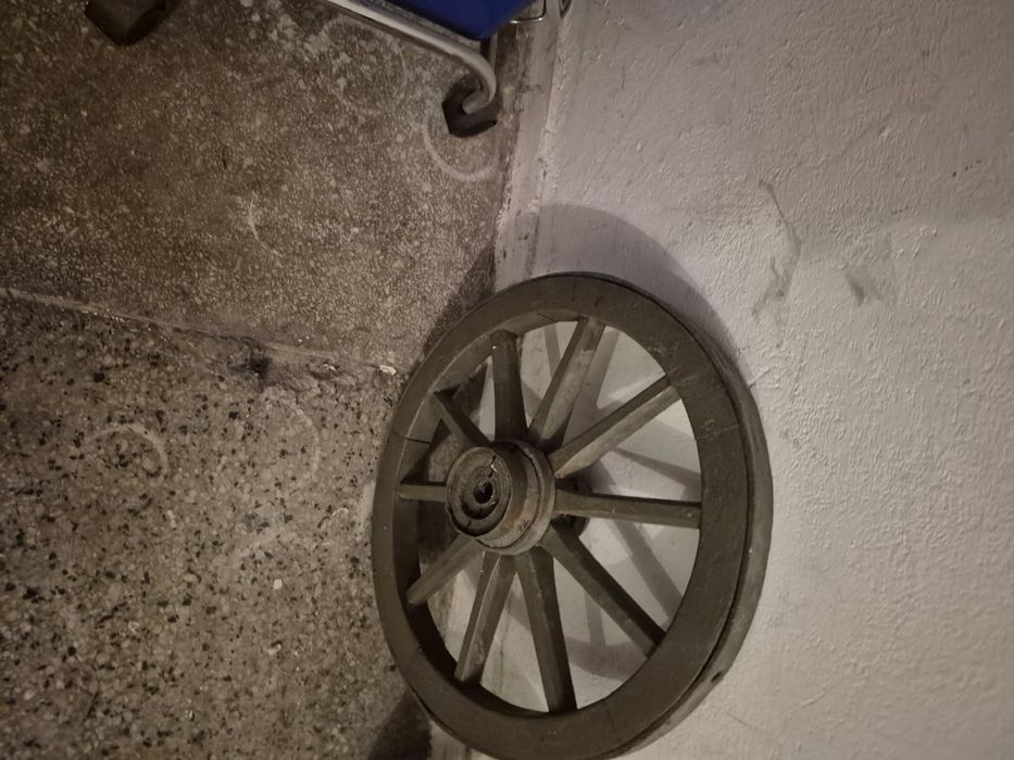 Koła od wozu zabytkowe