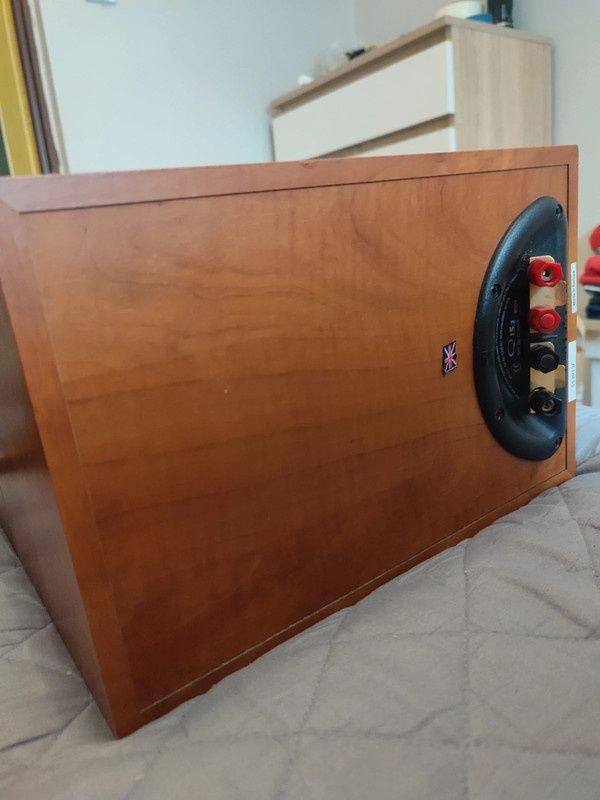 Kolumny  KEF Q15.2