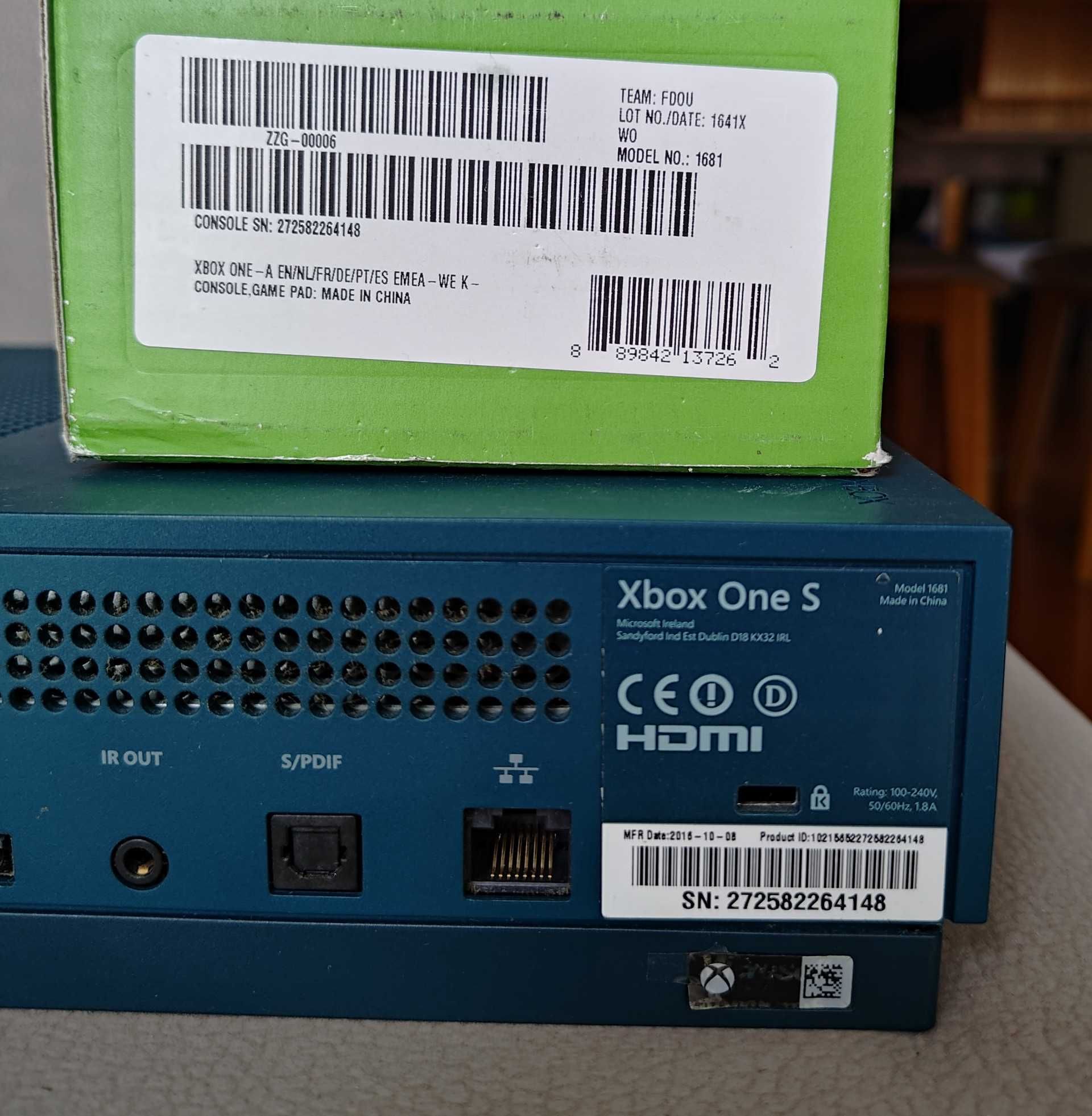 Xbox One S 500 GB Deep Blue edycja specjalna (FIFA 17) - super stan