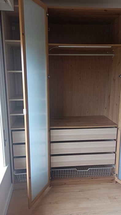 Roupeiro IKEA Pax - como novo