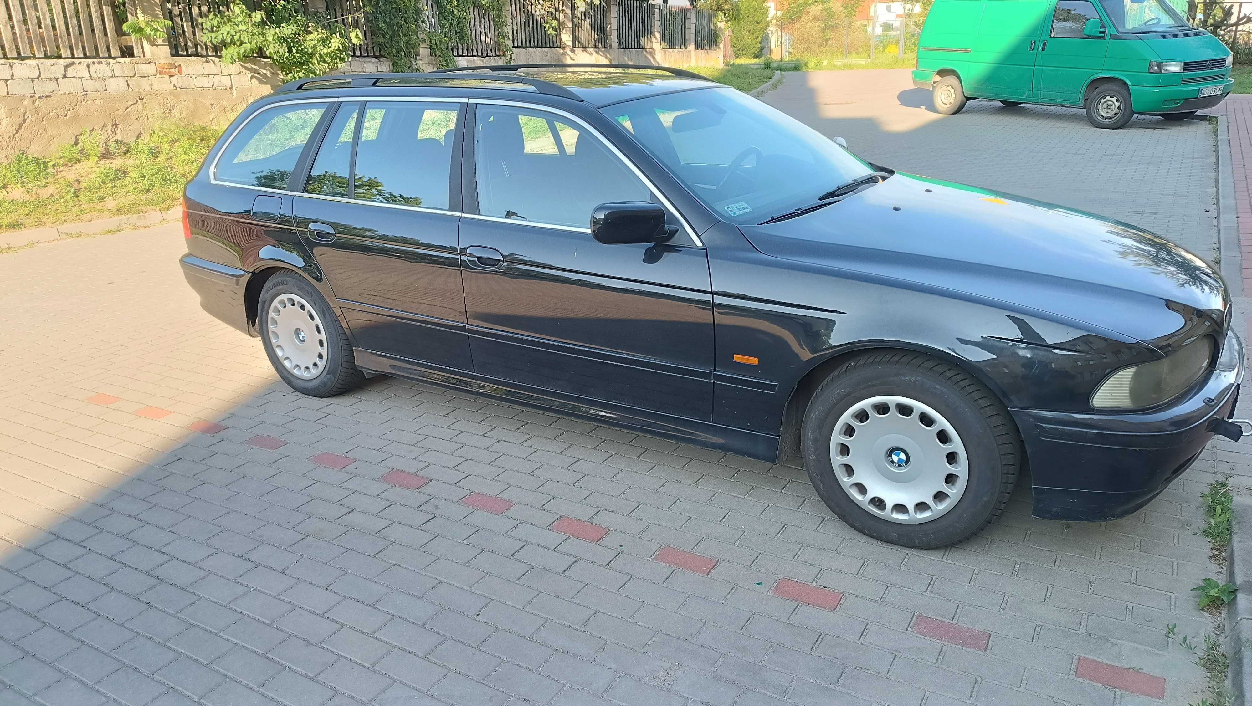 Uszkodzone BMW e39 touring 525d