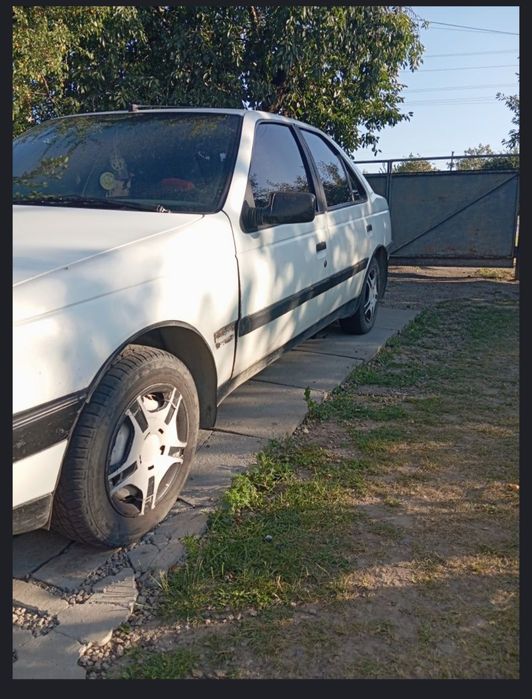Продам Пежо 405.