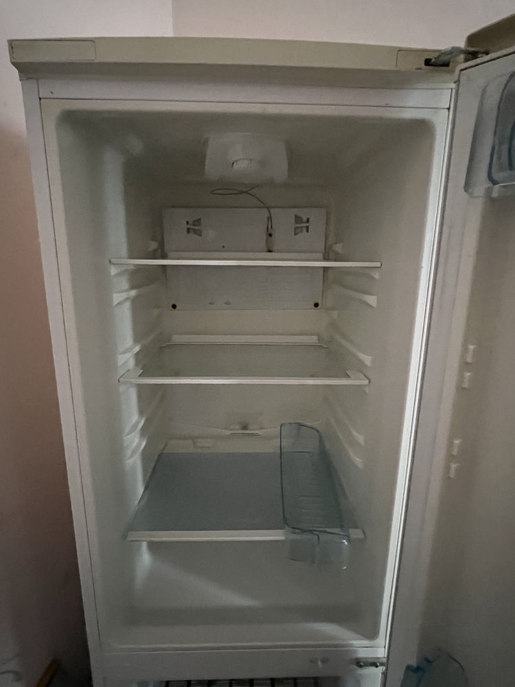 Холодильник Beko cs24000 на відновлення або ремонт