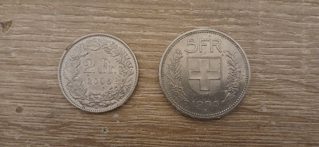 7 francos suíços bom estado "2006" e "1995"