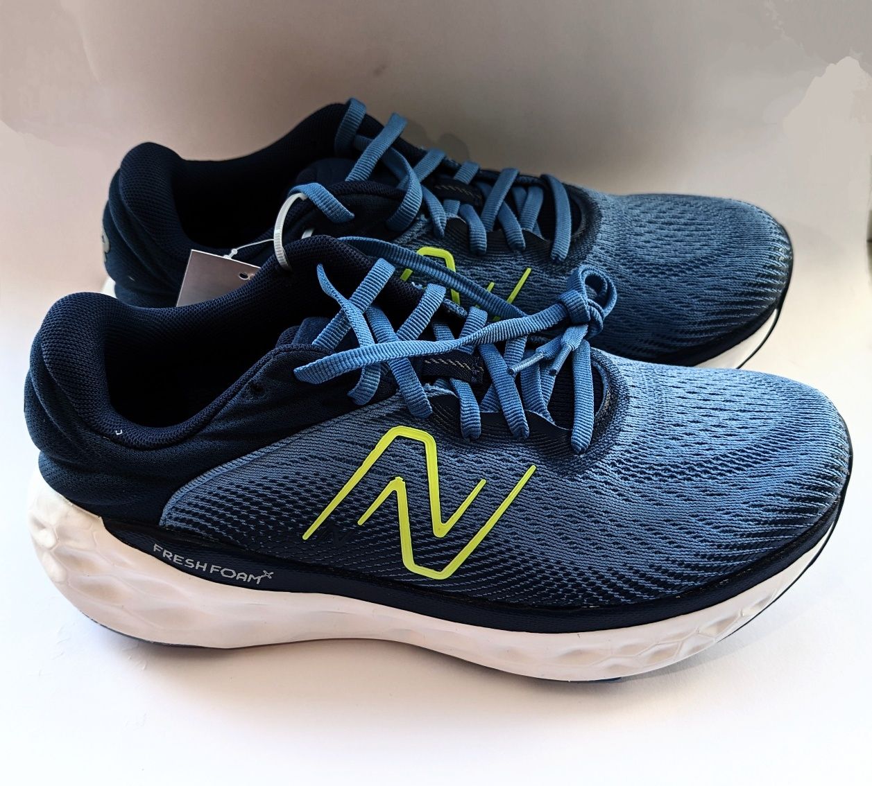 Нові Оригінальні New Balance 840.