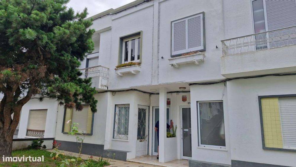 Moradia - Perto da Universidade