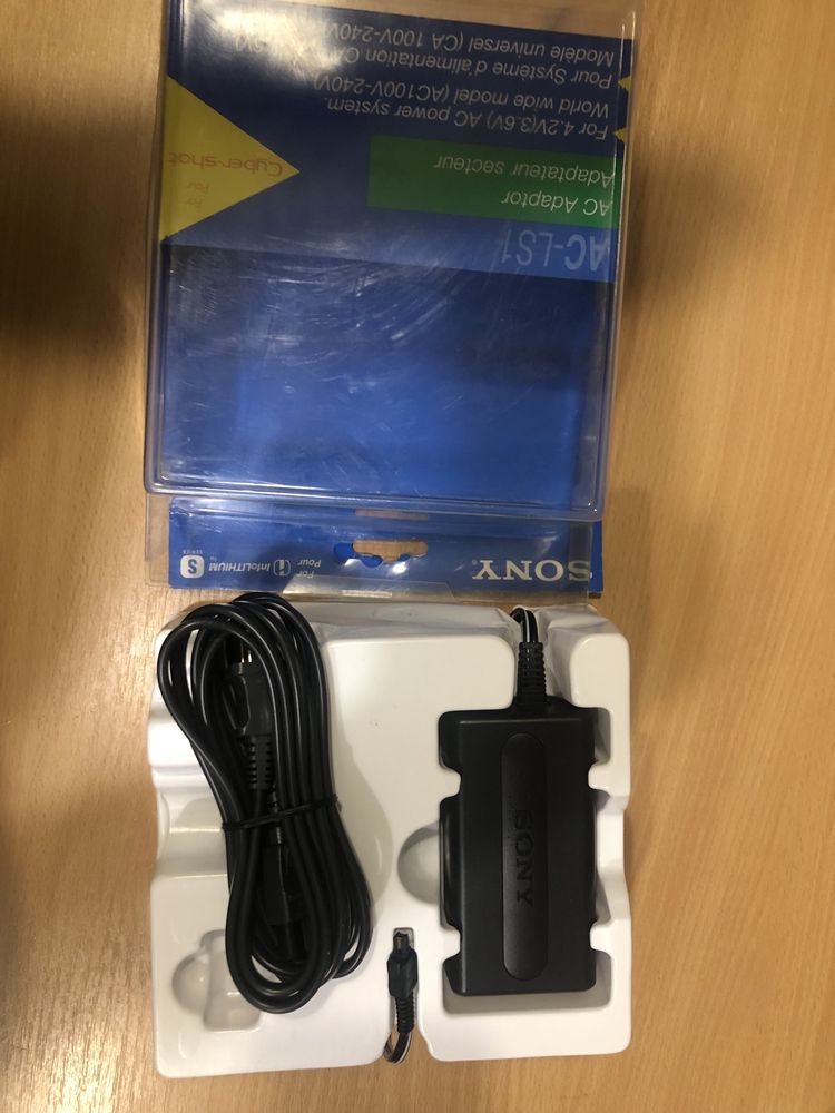 Sony блок питания 220v , выход 4,2 v