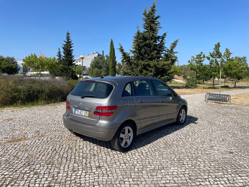 Mercedes-Benz B200CDI Avantgard (REVENDA)