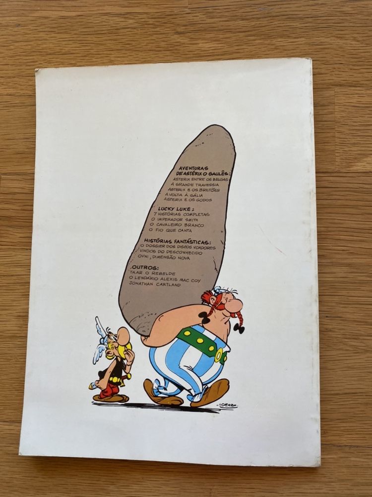 Livro Asterix Antigo