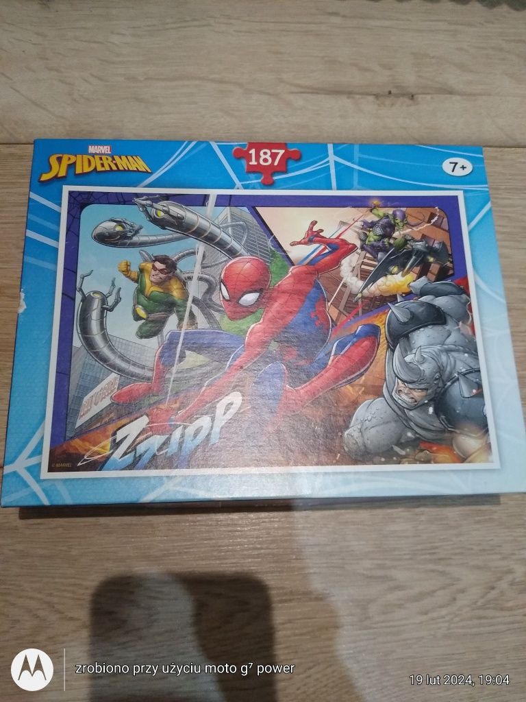 Puzzle Trefl Spider Man 187 elementów