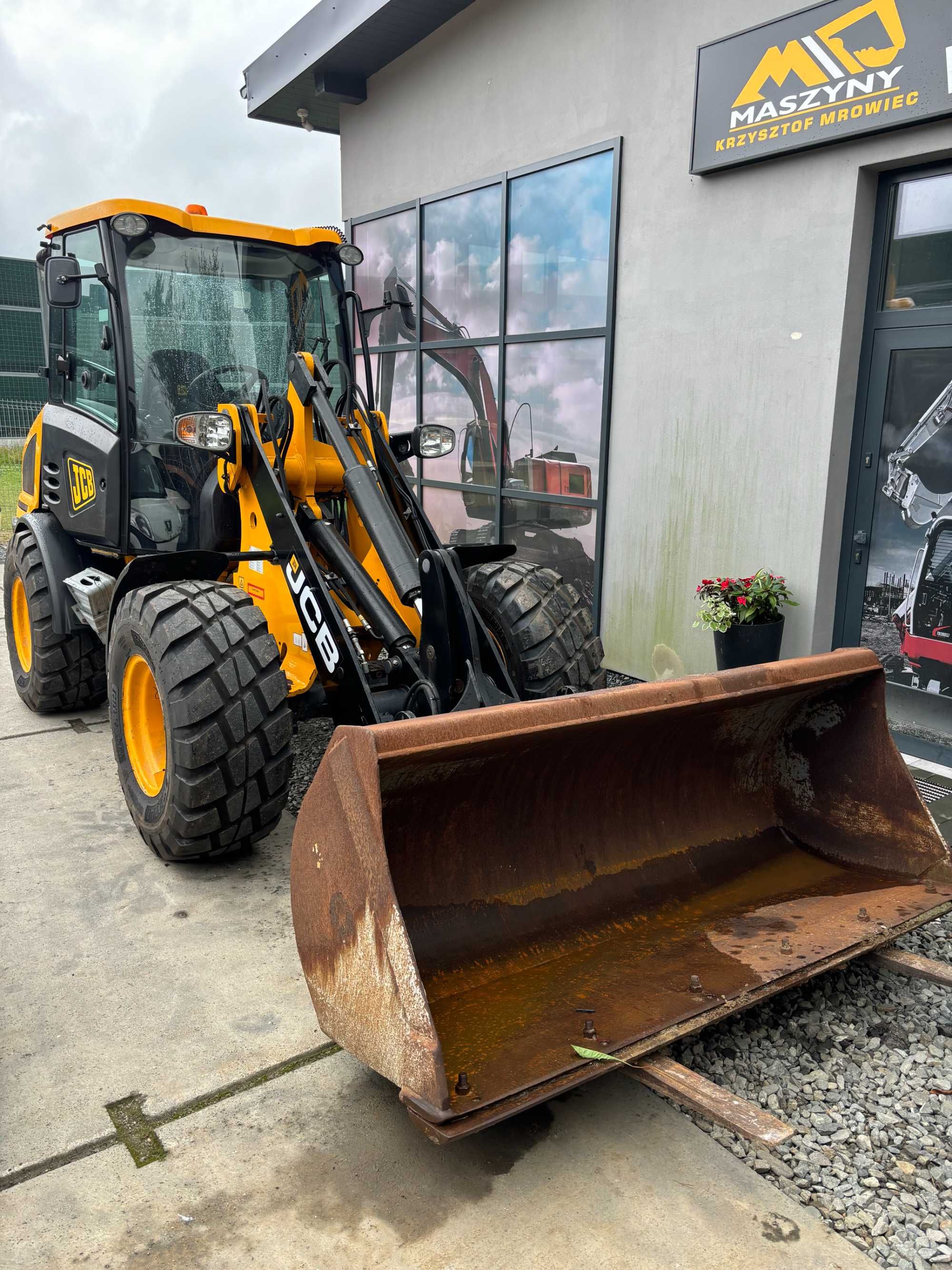 Ładowarka kołowa JCB 407 T4 z 2017r 5063kg NOWE OPONY łyżka widły