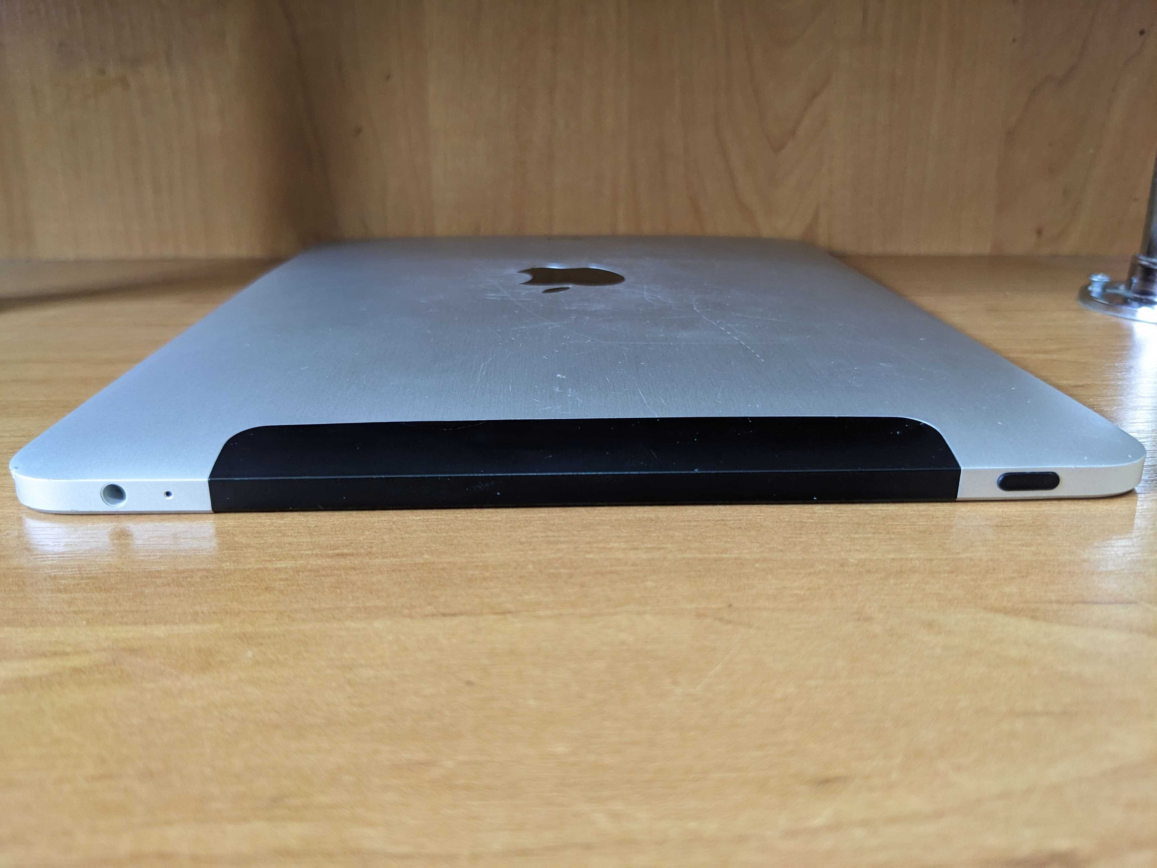 Планшет Apple iPad A1337 32GB Wi-Fi+3G + кабель зарядки