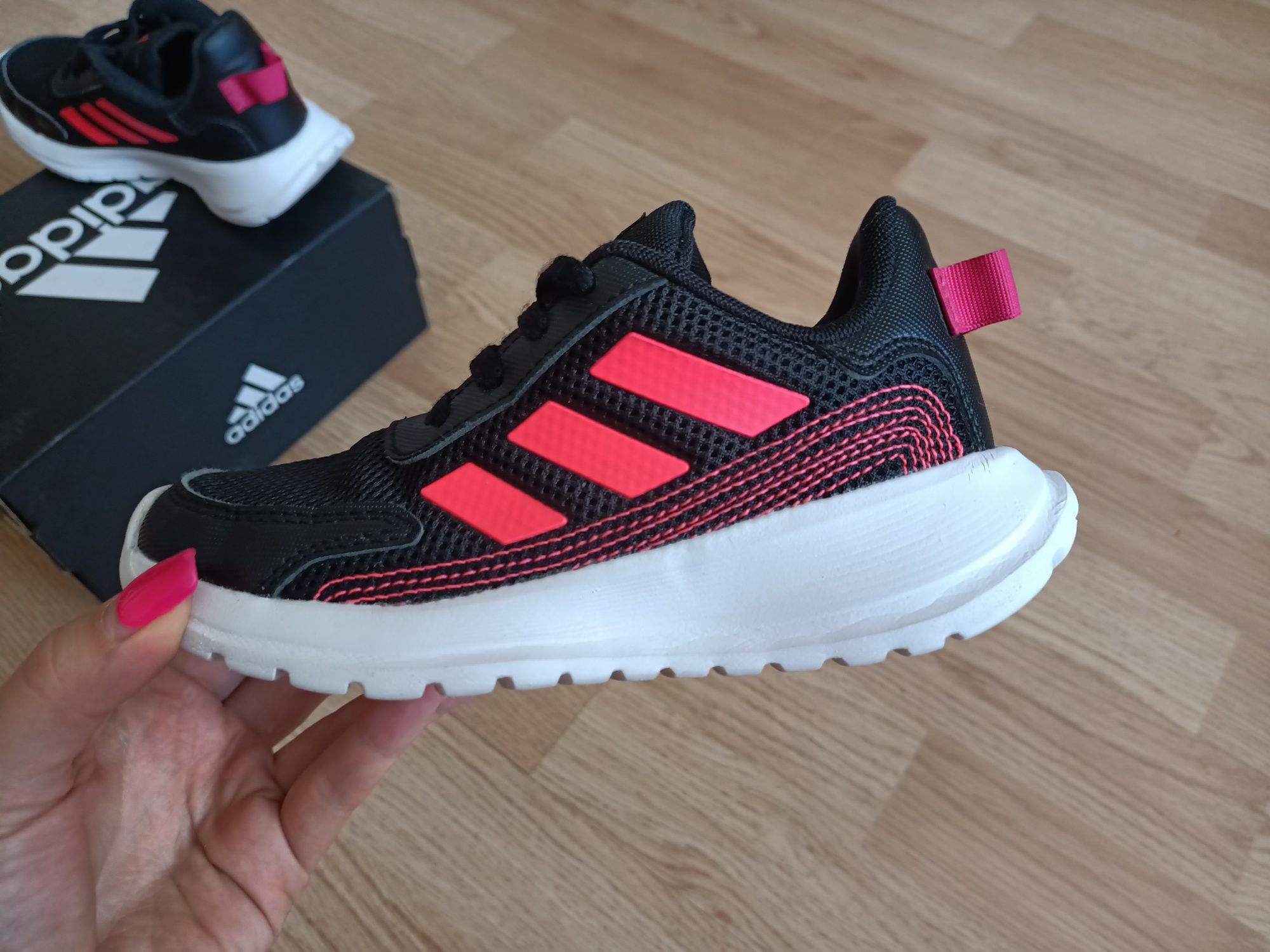 Кросівки adidas 29 розмір