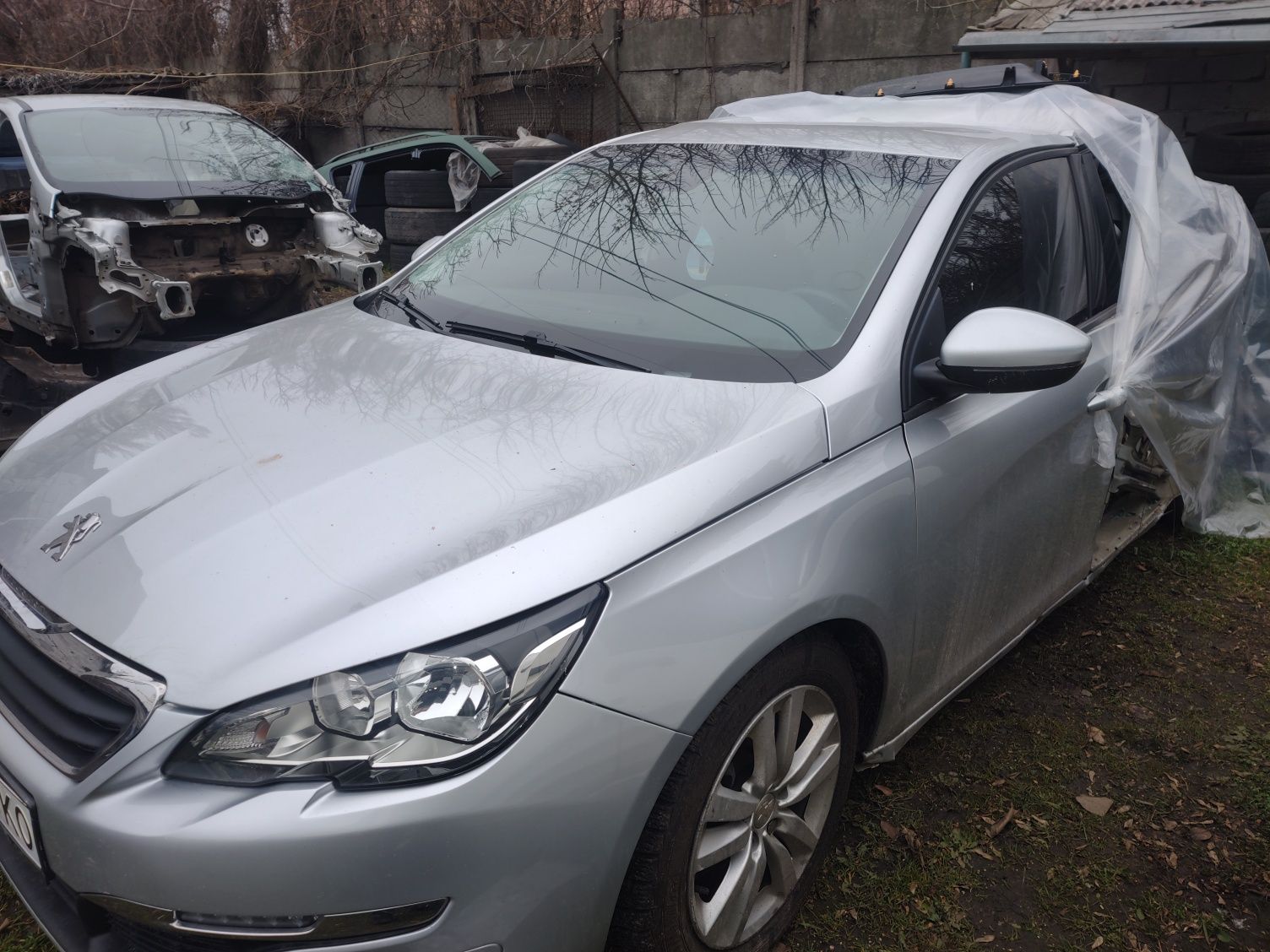 Разборка шрот запчасти Пежо 308 t9 Peugeot 308 2016