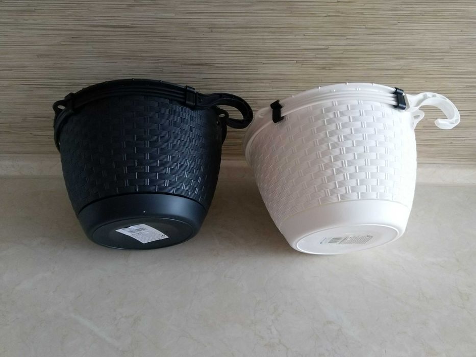 OKAZJA Doniczka plastikowa wisząca donica z podstawką