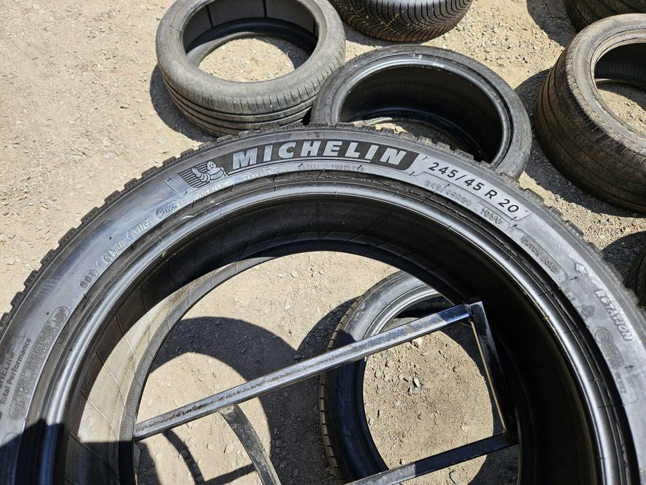 Шины БУ 245 45 R 20 Michelin cross climate SUV комплект всесезон