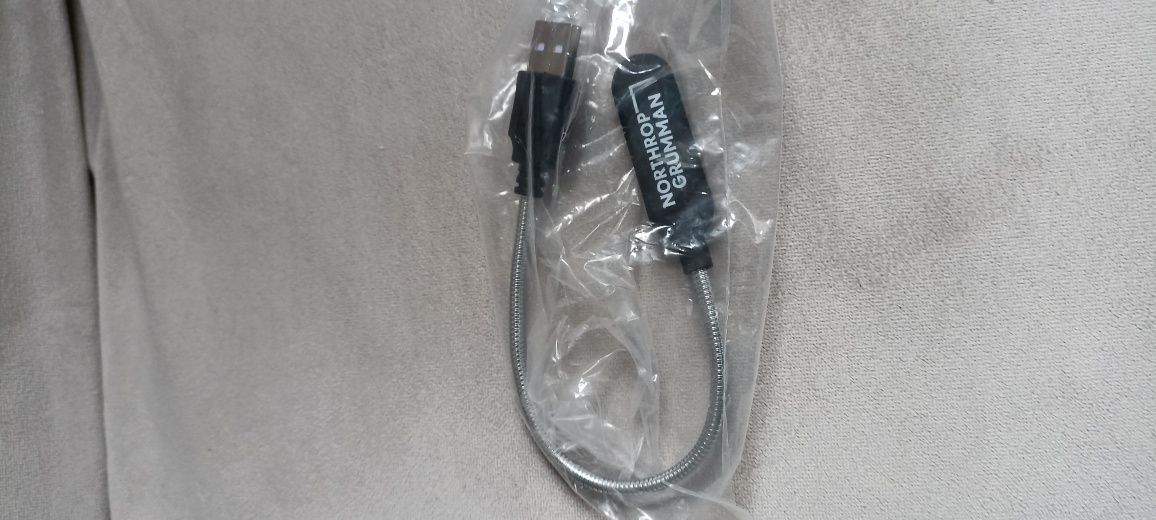 Lampka LED usb do laptopa nowa solidna Northop Grumman unikat