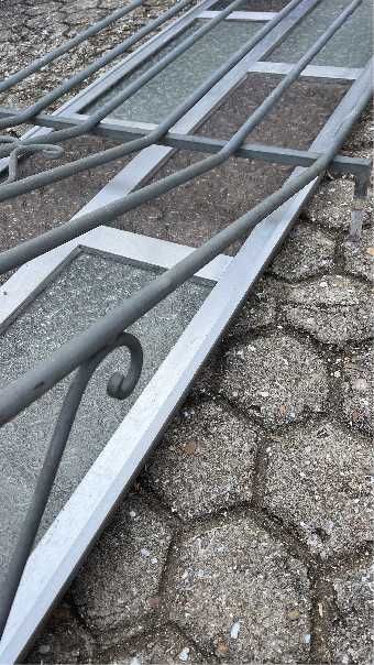 Grade em Ferro Maciço e Galvanizado