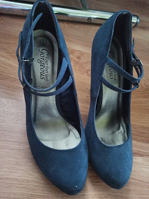 Buty-szpilki na platformie