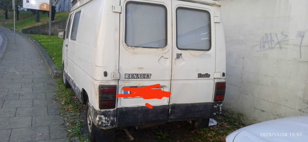 Carrinha Renault trafik