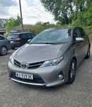 Toyota Auris 1.8 Hybrid super stan
