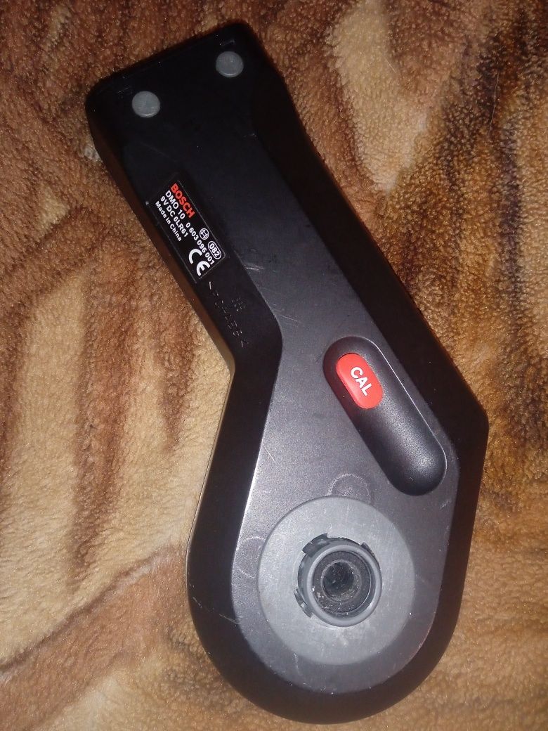 Цифровий детектор металів Bosch DMO 10
